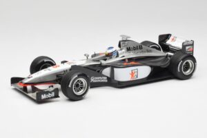 McLaren MP4/13 #8 M. Hakkinen F1 World Champion 1998 Minichamps 1:18 18690008 Kovina