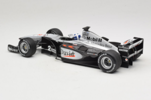McLaren MP4-15 #2 D. Coulthard F1 2000 Minichamps 1:18 B66962118 Kovina – slika 5 od 6