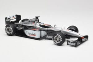 McLaren MP4-15 #2 D. Coulthard F1 2000 Hot Wheels 1:18 26740 Kovina – slika 4 od 6
