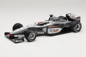 McLaren MP4-15 #1 M. Hakkinen F1 2000 Minichamps 1:18 B66962117 Kovina
