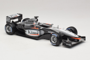 McLaren MP4-20 #9 K. Raikkonen F1 2005 Hot Wheels 1:18 H2286 Kovina – slika 4 od 6