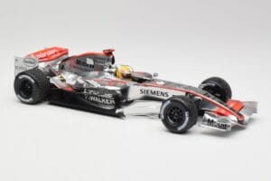 McLaren MP4-21 L. Hamilton Silverstone Test 2006 Minichamps 1:18 530061884 Kovina – slika 4 od 6