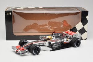 McLaren MP4-21 L. Hamilton Silverstone Test 2006 Minichamps 1:18 530061884 Kovina – slika 6 od 6