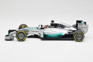 Mercedes AMG Petronas W05 #44 L. Hamilton F1 World Champion 2014 Minichamps 1:18 186140044 Kovina – slika 3 od 7