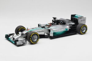 Mercedes AMG Petronas W05 #44 L. Hamilton F1 World Champion 2014 Minichamps 1:18 186140044 Kovina