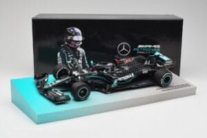 Mercedes AMG Petronas W11 #44 L. Hamilton Winner British GP 2020 Minichamps 1:18 113200444 Kovina – slika 7 od 7