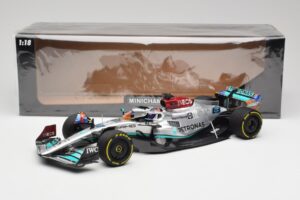 Mercedes AMG W13 E Performance Petronas #63 G. Russell Miami GP 2022 Minichamps 1:18 110220563 Kovina – slika 7 od 7
