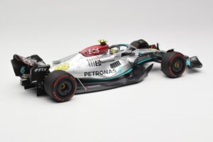 Mercedes AMG W13 E Performance Petronas #44 L. Hamilton Spanish GP 2022 Minichamps 1:18 110220044 Kovina – slika 2 od 7