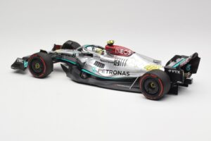 Mercedes AMG W13 E Performance Petronas #44 L. Hamilton Spanish GP 2022 Minichamps 1:18 110220044 Kovina – slika 5 od 7