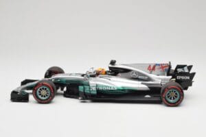 Mercedes AMG W08 EQ Power+ Petronas #44 L. Hamilton F1 World Champion 2017 Minichamps 1:18 186170044 Smola – slika 3 od 7