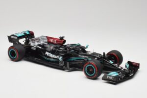 Mercedes AMG W12 Petronas #44 L. Hamilton Spanish GP 100th Pole 2021 Minichamps 1:18 110210444 Smola – slika 4 od 7