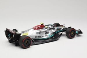 Mercedes AMG W13 E Performance Petronas #44 L. Hamilton Brazilian GP 2022 Minichamps 1:18 110222144 Smola – slika 2 od 7