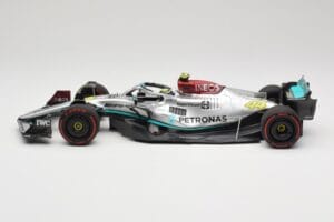 Mercedes AMG W13 E Performance Petronas #44 L. Hamilton Brazilian GP 2022 Minichamps 1:18 110222144 Smola – slika 3 od 7