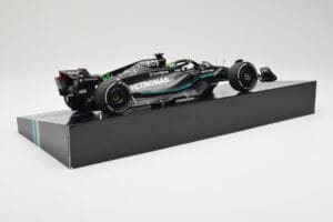 Mercedes AMG W14 E Performance Petronas #63 G. Russell Bahrain GP 2023 Minichamps 1:18 113230163 Smola – slika 3 od 7