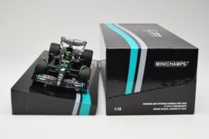 Mercedes AMG W14 E Performance Petronas #63 G. Russell Bahrain GP 2023 Minichamps 1:18 113230163 Smola – slika 6 od 7