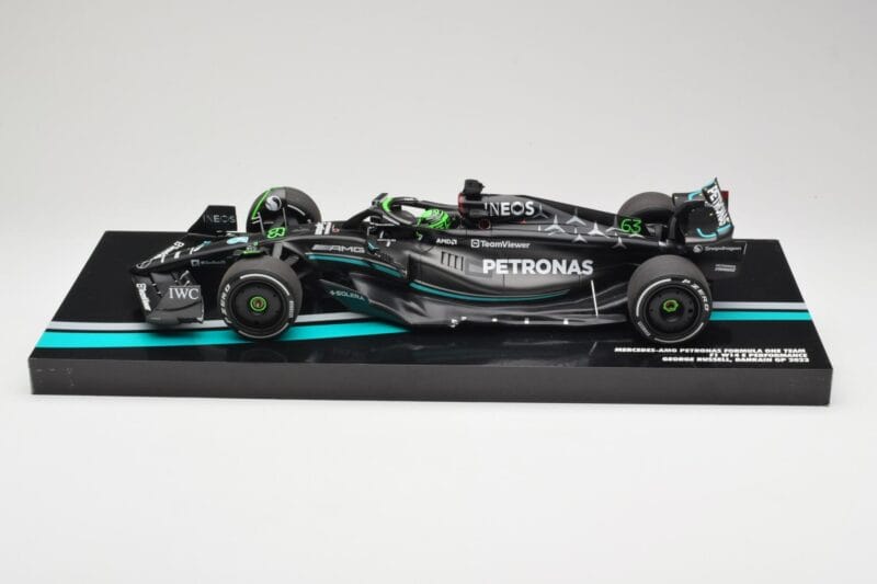 Mercedes AMG W14 E Performance Petronas #63 G. Russell Bahrain GP 2023 Minichamps 1:18 113230163 Smola