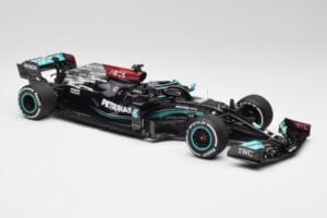 Mercedes AMG W12 #44 L. Hamilton Bahrain GP 2021 Minichamps 1:18 110210144 Kovina – slika 4 od 7