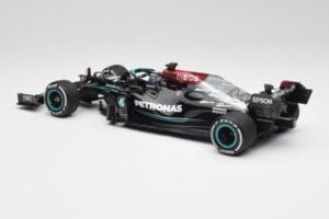 Mercedes AMG W12 #44 L. Hamilton Bahrain GP 2021 Minichamps 1:18 110210144 Kovina – slika 5 od 7