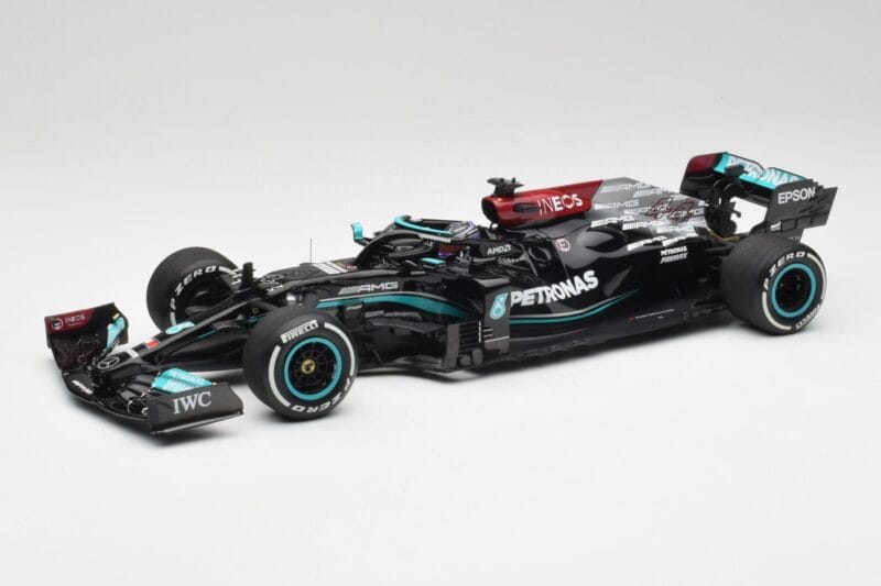 Mercedes AMG W12 #44 L. Hamilton Bahrain GP 2021 Minichamps 1:18 110210144 Kovina