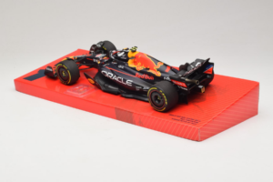Red Bull Racing RB18 #1 M. Verstappen Oracle Winner Dutch GP 2022 Minichamps 1:18 113223501 Kovina – slika 5 od 7