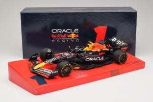 Red Bull Racing RB18 #1 M. Verstappen Oracle Winner Dutch GP 2022 Minichamps 1:18 113223501 Kovina – slika 7 od 7