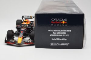 Oracle Red Bull Racing RB18 #1 M. Verstappen Winner Belgian GP 2022 Minichamps 1:18 110221401 Kovina – slika 6 od 7