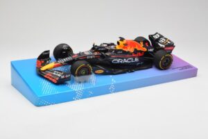 Red Bull Racing RB18 #1 M. Verstappen Winner Miami GP 2022 Minichamps 1:18 113220501 Kovina – slika 2 od 7