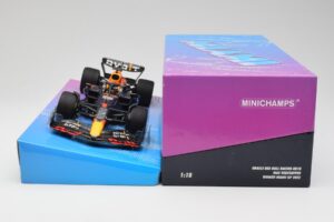 Red Bull Racing RB18 #1 M. Verstappen Winner Miami GP 2022 Minichamps 1:18 113220501 Kovina – slika 6 od 7