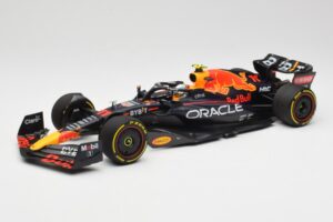 Oracle Red Bull Racing RB18 #11 S. Perez Saudi Arabian GP 2022 Minichamps 1:18 110220011 Kovina