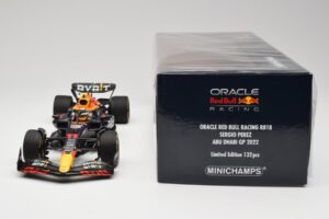 Oracle Red Bull Racing RB18 #11 S. Perez Abu Dhabi GP 2022 Minichamps 1:18 110222211 Kovina – slika 6 od 7