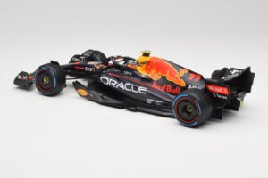 Oracle Red Bull Racing RB18 #11 S. Perez Monaco GP Winner Rain Tyre Version 2022 Minichamps 1:18 110222711 Kovina – slika 5 od 7
