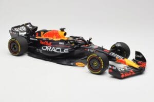 Oracle Red Bull Racing RB19 #1 M. Verstappen Winner Abu Dhabi GP 2023 Minichamps 1:18 110232301 Kovina – slika 4 od 7