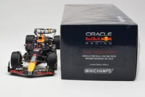 Oracle Red Bull Racing RB20 #1 M. Verstappen Winner Bahrain GP 2024 Minichamps 1:18 110240101 Kovina – slika 6 od 7