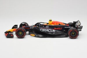 Red Bull Racing RB20 #11 S. Perez Bahrain GP 2024 Minichamps 1:18 110240111 Kovina – slika 3 od 7