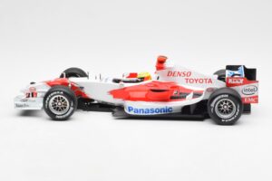 Panasonic Toyota Racing TF106 #8 R. Schumacher F1 2006 Minichamps 1:18 100060007 Kovina – slika 3 od 6