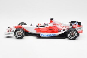 Toyota TF106 Panasonic Toyota Racing J. Trulli F1 Presentation 2006 Minichamps 1:18 AM59554H Kovina – slika 3 od 6