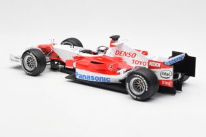 Toyota TF106 Panasonic Toyota Racing J. Trulli F1 Presentation 2006 Minichamps 1:18 AM59554H Kovina – slika 5 od 6