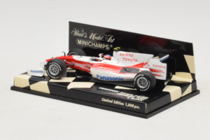 Toyota TF109 #10 T. Glock Panasonic Toyota Racing Showcar F1 2009 Minichamps 1:43 400090080 Kovina – slika 3 od 5