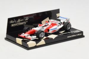 Toyota TF104 Panasonic #16 R. Zonta Panasonic Toyota Racing 2004 Minichamps 1:43 400040116 Kovina – slika 2 od 5