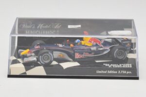 Red Bull Racing D. Coulthard Showcar 2005 Minichamps 1:43 400050084 Kovina – slika 5 od 5