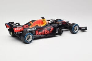 Red Bull Racing Honda RB16B #33 M. Verstappen Turkish GP 2nd Place 2021 Minichamps 1:18 110211633 Kovina – slika 2 od 7