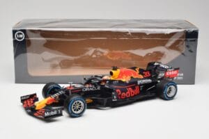 Red Bull Racing Honda RB16B #33 M. Verstappen Turkish GP 2nd Place 2021 Minichamps 1:18 110211633 Kovina – slika 7 od 7