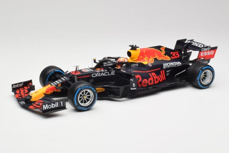 Red Bull Racing Honda RB16B #33 M. Verstappen Turkish GP 2nd Place 2021 Minichamps 1:18 110211633 Kovina
