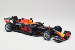 Red Bull Racing Honda RB16B #33 M. Verstappen Belgian GP Winner 2021 Minichamps 1:18 110211333 Smola – slika 4 od 7