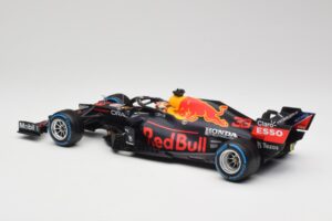 Red Bull Racing Honda RB16B #33 M. Verstappen Belgian GP Winner 2021 Minichamps 1:18 110211333 Smola – slika 5 od 7