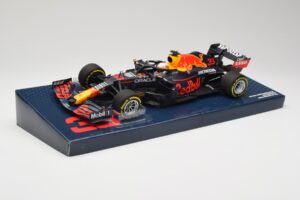 Red Bull Racing Honda RB16B #33 M. Verstappen Emilia Romagna GP 2021 Case Edition Minichamps 1:18 113210133 Smola – slika 2 od 7