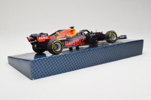 Red Bull Racing Honda RB16B #33 M. Verstappen Emilia Romagna GP 2021 Case Edition Minichamps 1:18 113210133 Smola – slika 3 od 7