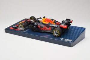 Red Bull Racing Honda RB16B #33 M. Verstappen Emilia Romagna GP 2021 Case Edition Minichamps 1:18 113210133 Smola – slika 5 od 7