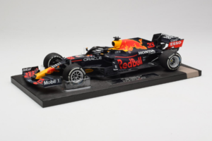 Red Bull Racing RB16B #33 M. Verstappen Monaco GP Winner 2021 Minichamps 1:18 113210533-R1 Smola – slika 2 od 6