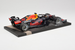 Red Bull Racing RB16B #33 M. Verstappen Monaco GP Winner 2021 Minichamps 1:18 113210533-R1 Smola – slika 3 od 6